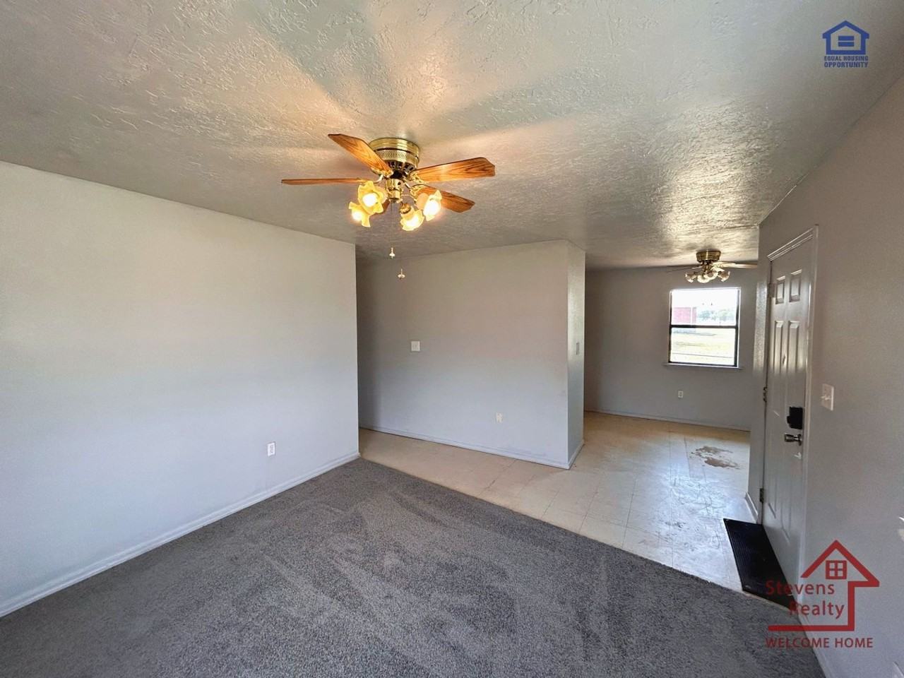 1302 Sw Texas Ave - Photo 5 of 17