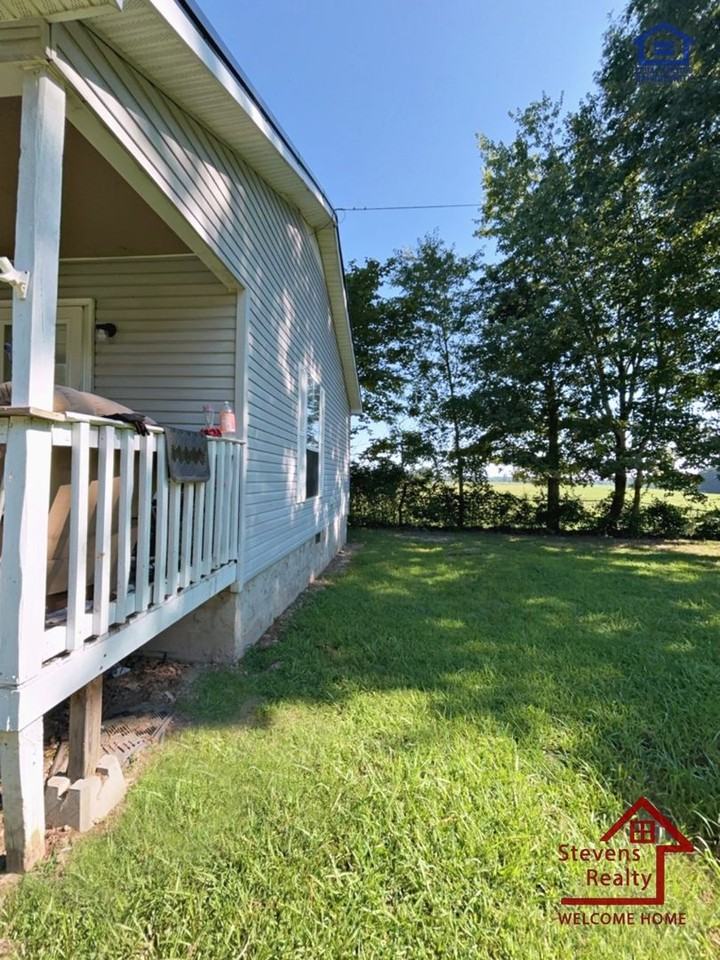 112 Bybee Woods Dr #2 - Photo 2 of 10