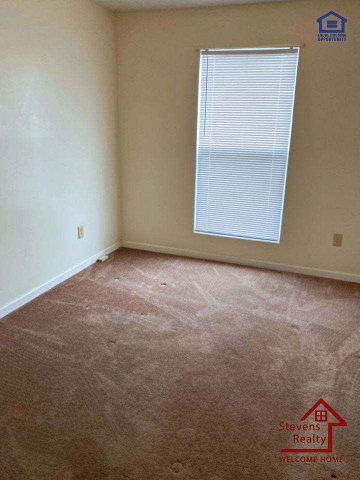 112 Bybee Woods Dr #2 - Photo 6 of 10
