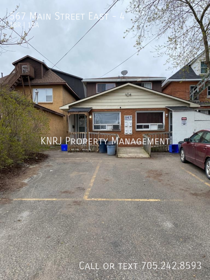 567 Main St E #4
