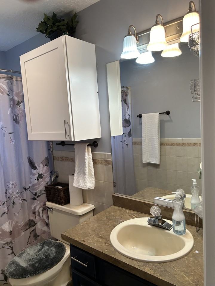 5582 Se 42nd Ct Rm 1 #NA - Photo 3 of 4