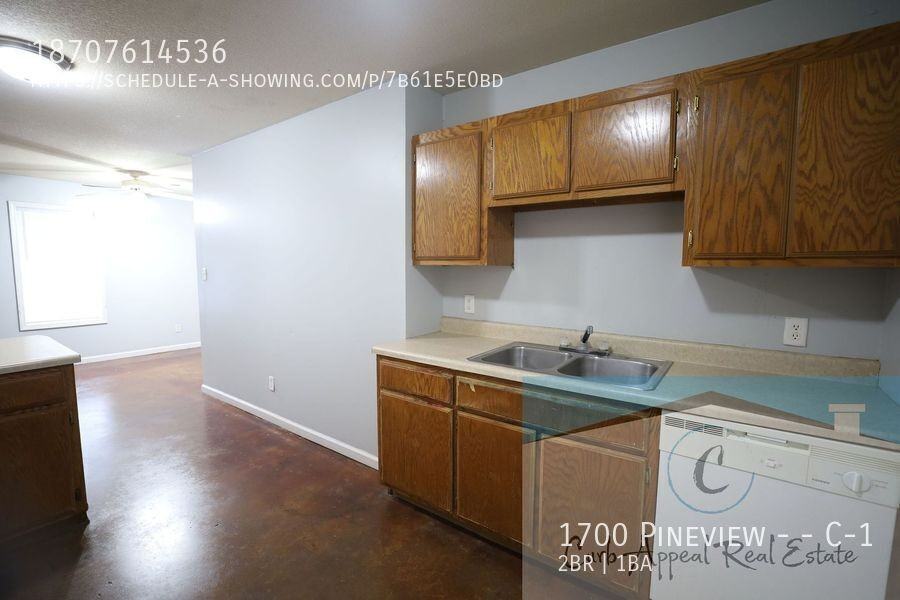 1700 Pineview St #C1 - Photo 5 of 10
