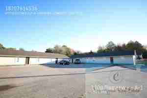 featured image of 1700 Pineview St #A1