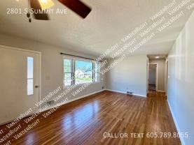 2801 S Summit Ave - Photo 1 of 1