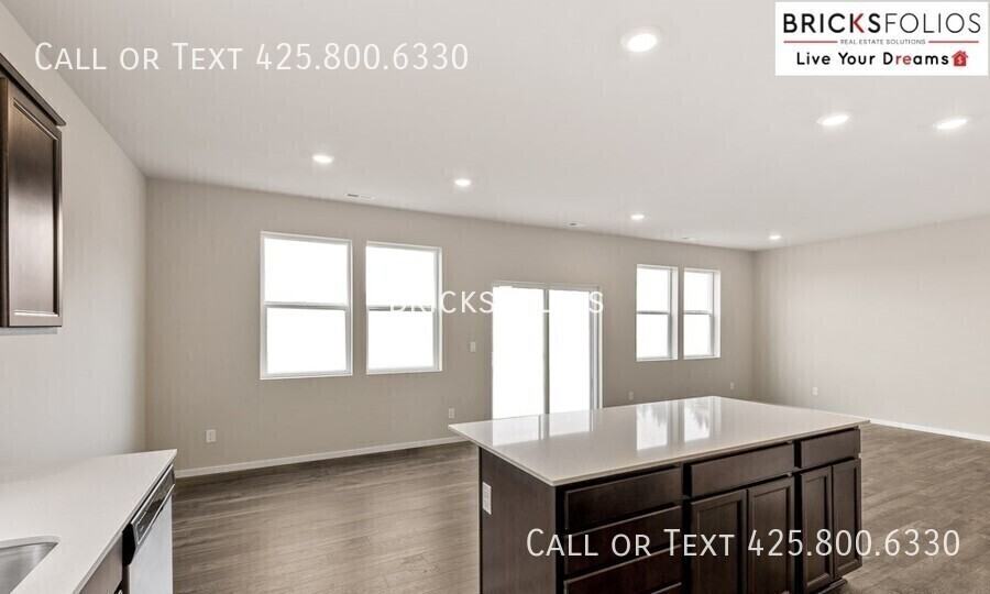 1217 Sw Pendleton Way #A - Photo 5 of 32