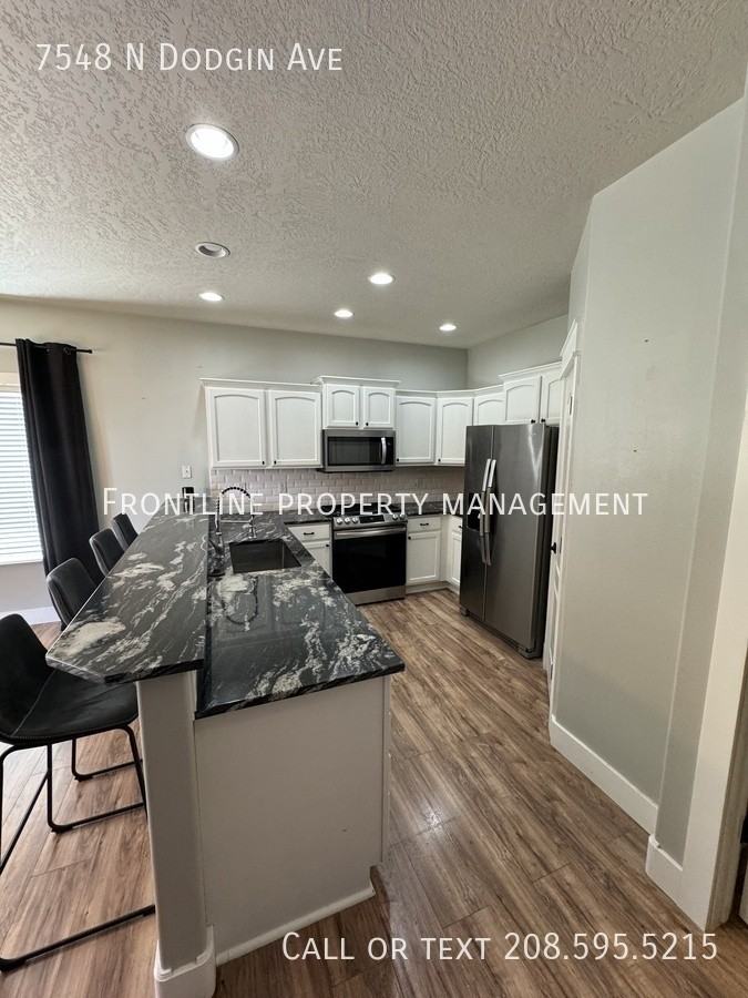 7548 N Dodgin Ave - Photo 7 of 20