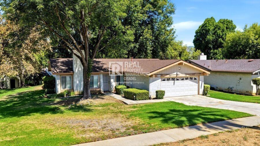 1027 E Palm Ave - Photo 3 of 36