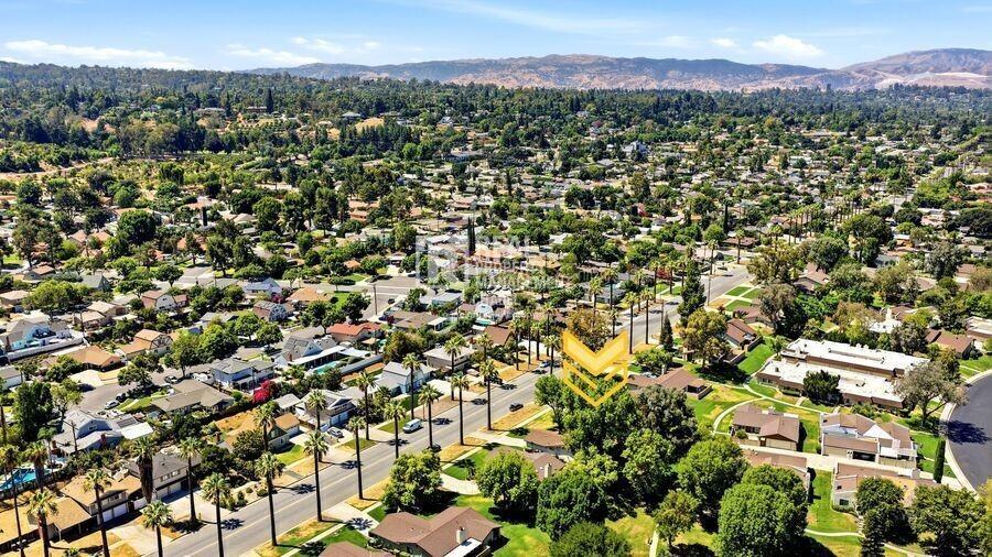 1027 E Palm Ave - Photo 7 of 36