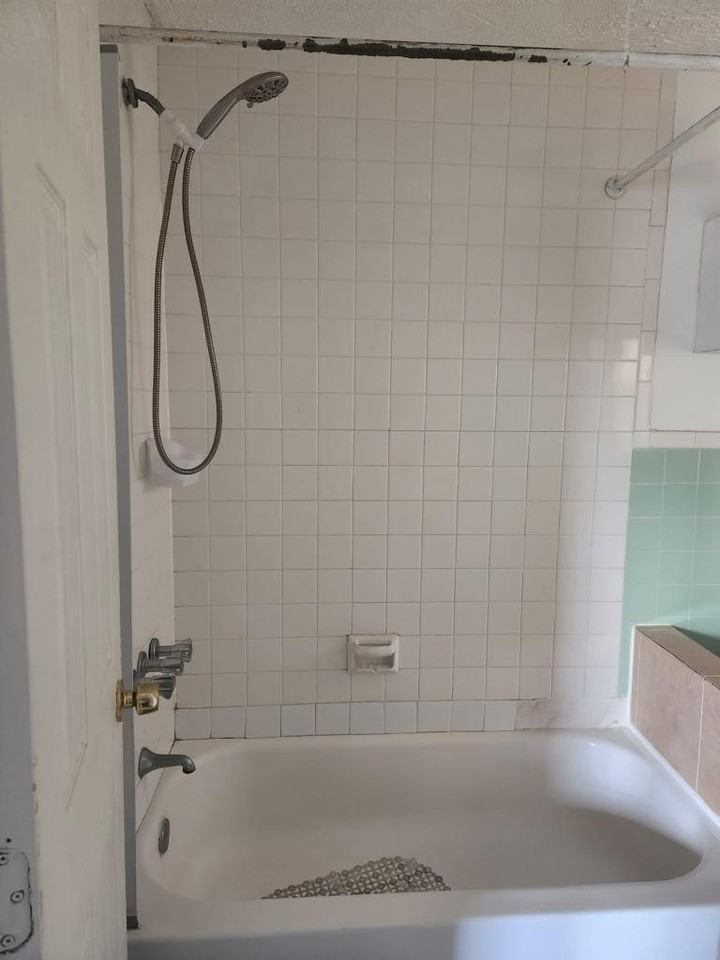 210 Pearl Street, Unit 2N - Photo 3 of 4