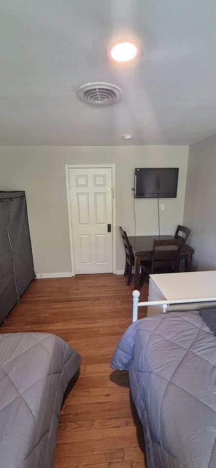 4106 Grapevine Street, Unit 8 - Photo 3 of 9