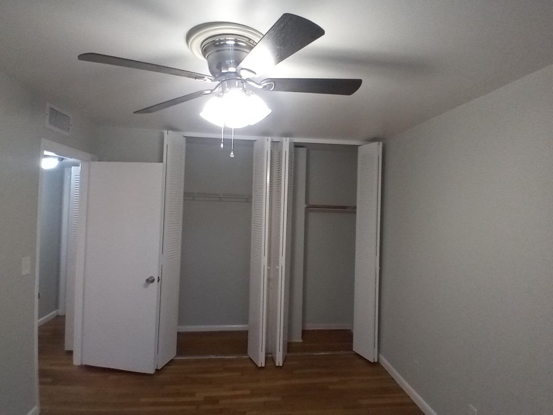 465 Medlock Rd - Photo 2 of 32