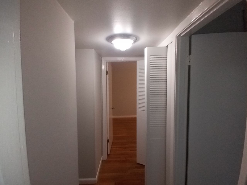 465 Medlock Rd - Photo 6 of 32