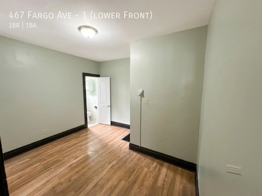 467 Fargo Ave - Photo 2 of 7