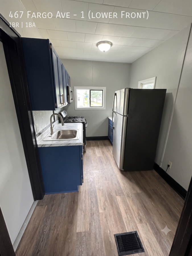 467 Fargo Ave - Photo 3 of 7