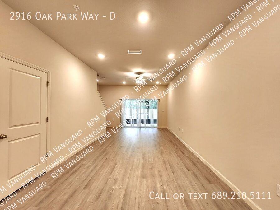 2916 Oak Park Way #D - Photo 6 of 16