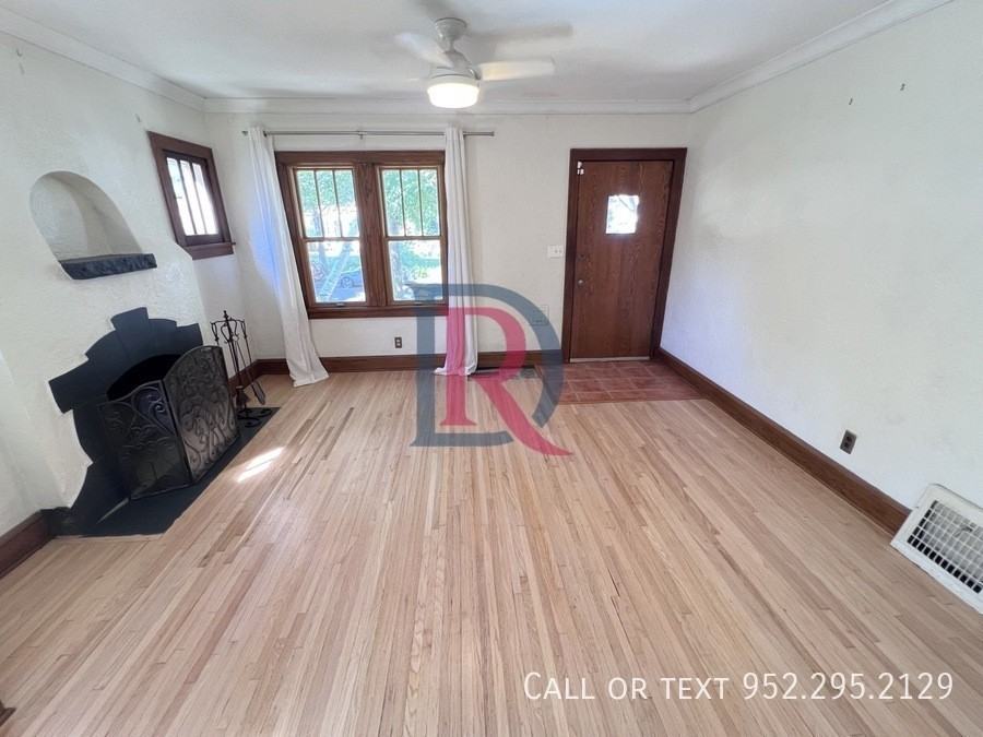 4227 5th Ave S - Photo 4 of 35
