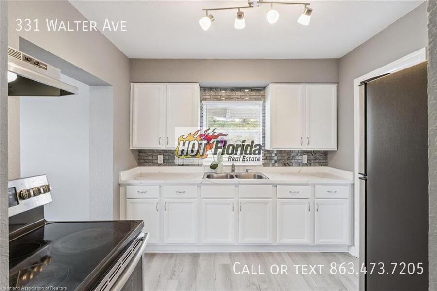 331 Walter Ave - Photo 5 of 14