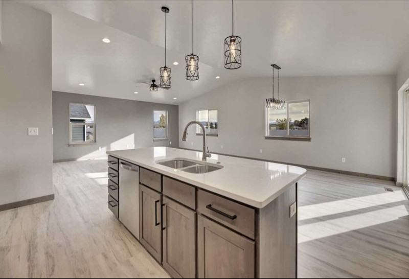 2817 Ashley Ave - Photo 3 of 16