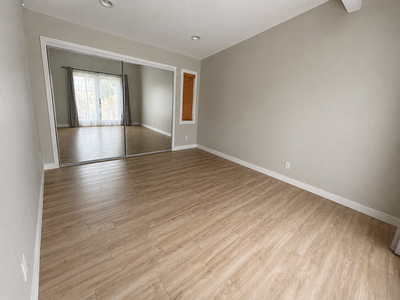8712 Joyzelle Ave - Photo 7 of 9