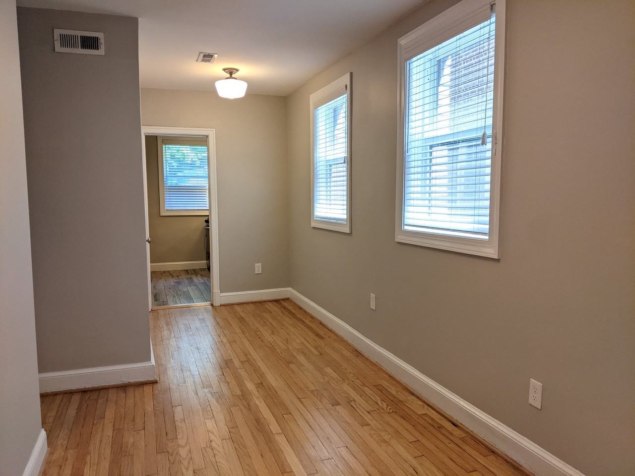 4016 Calvert St Nw #1 - Photo 3 of 17
