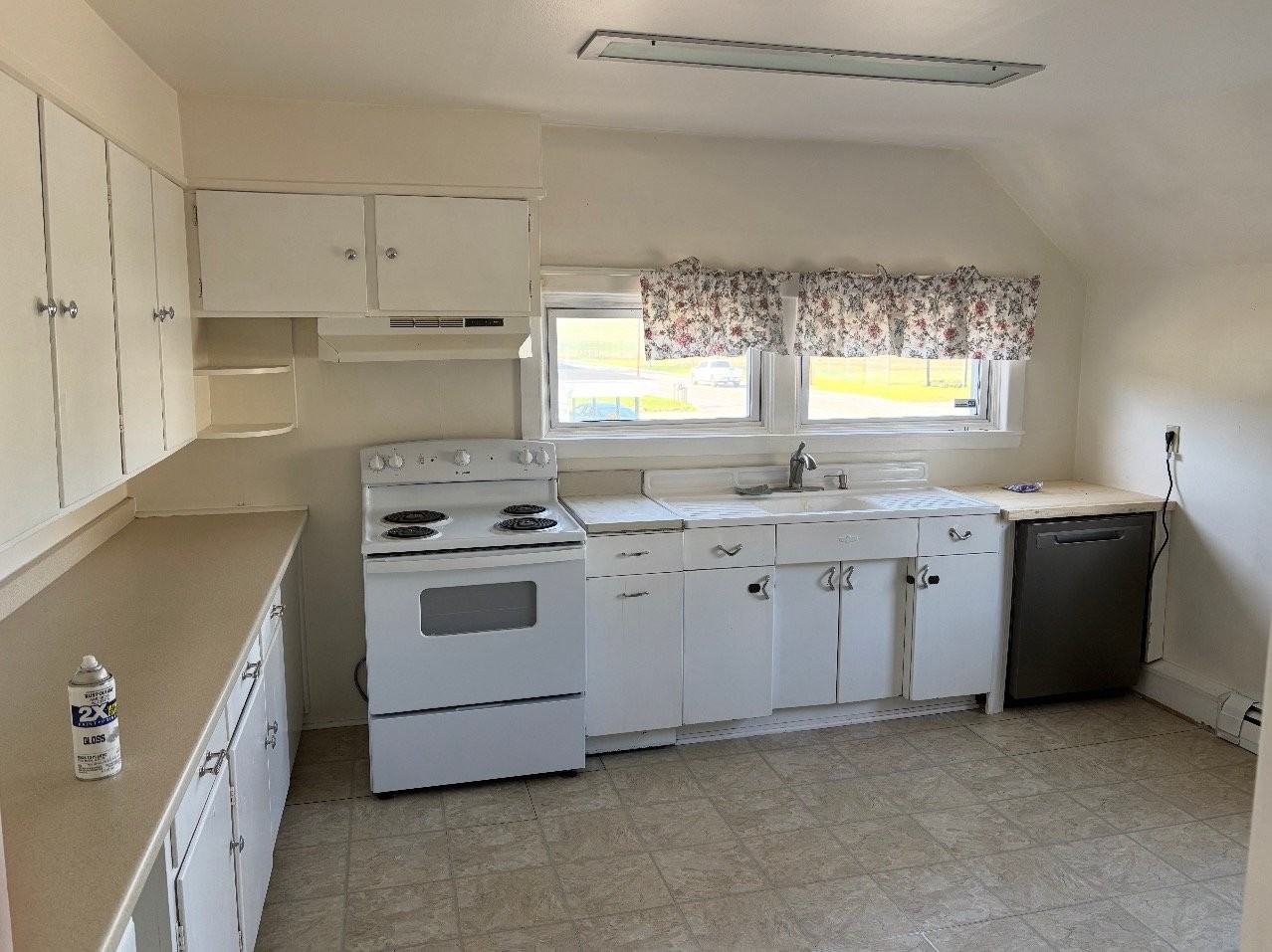 2578 Hotel Rd - Photo 2 of 9