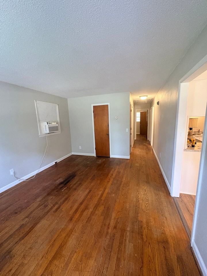 1115 Patterson St - Photo 4 of 30