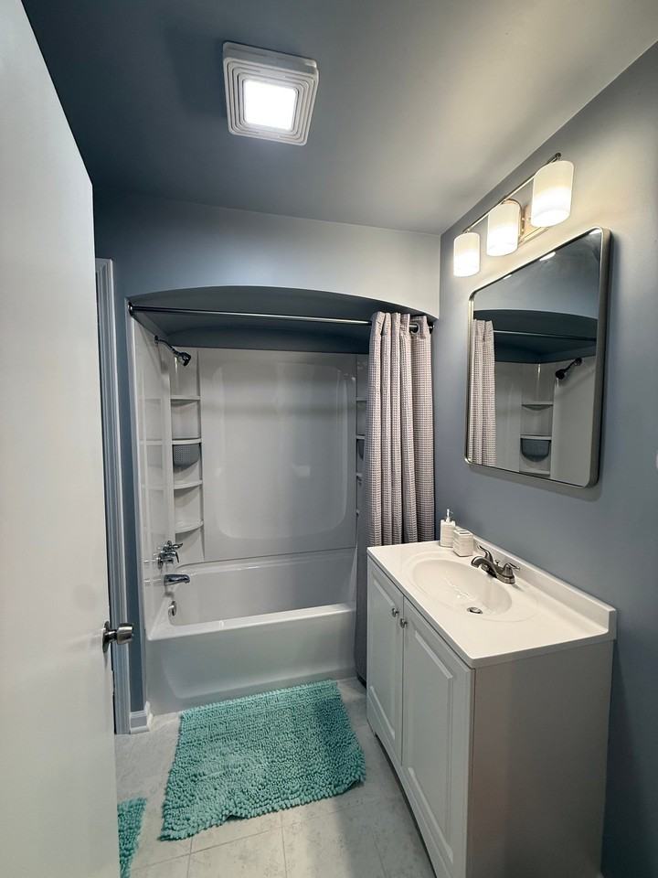 144 Spring Grove Rd - Photo 5 of 10