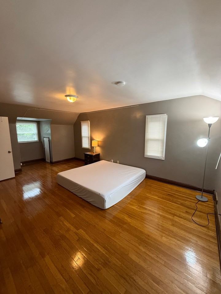 144 Spring Grove Rd - Photo 6 of 10