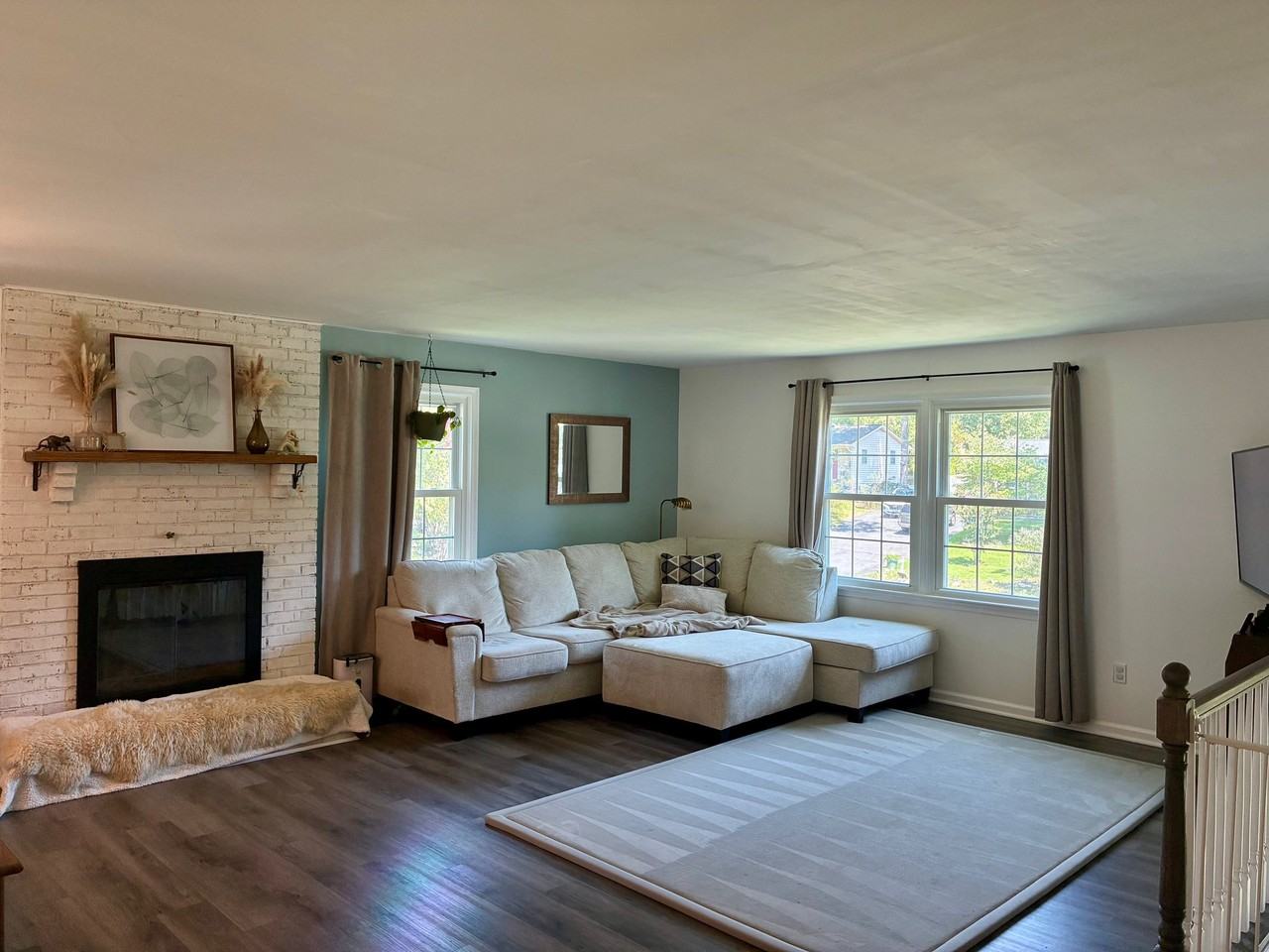 416 Laurel Ave - Photo 2 of 8