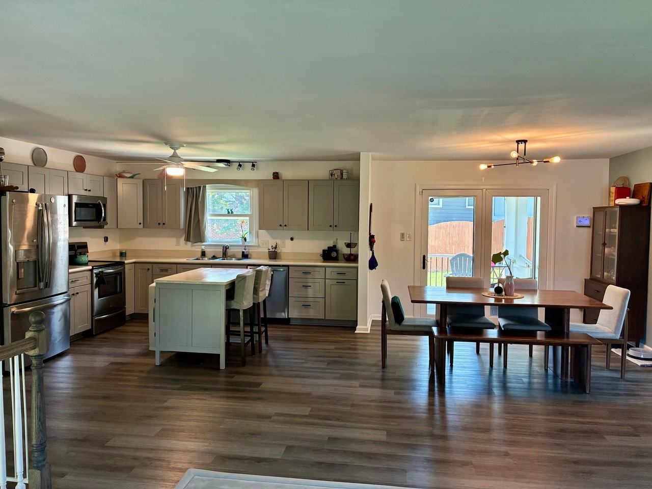 416 Laurel Ave - Photo 4 of 8