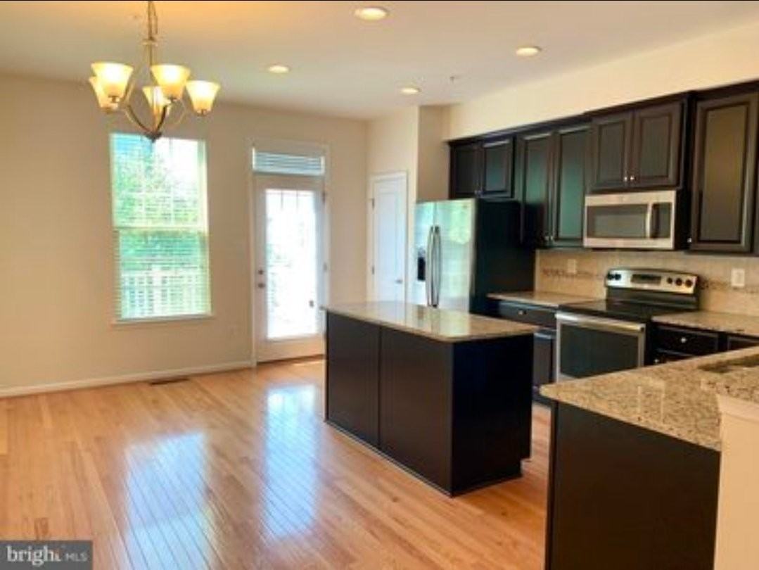 7218 Winding Hills Dr - Photo 5 of 20