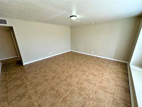 3890 W Ocotillo Rd - Photo 2 of 7