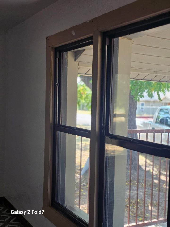 242 Hwyw - Photo 2 of 18