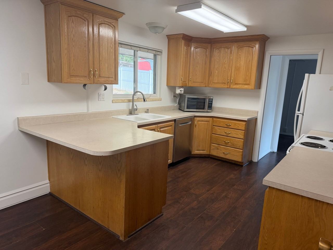 1134 Cherry Ln - Photo 3 of 20