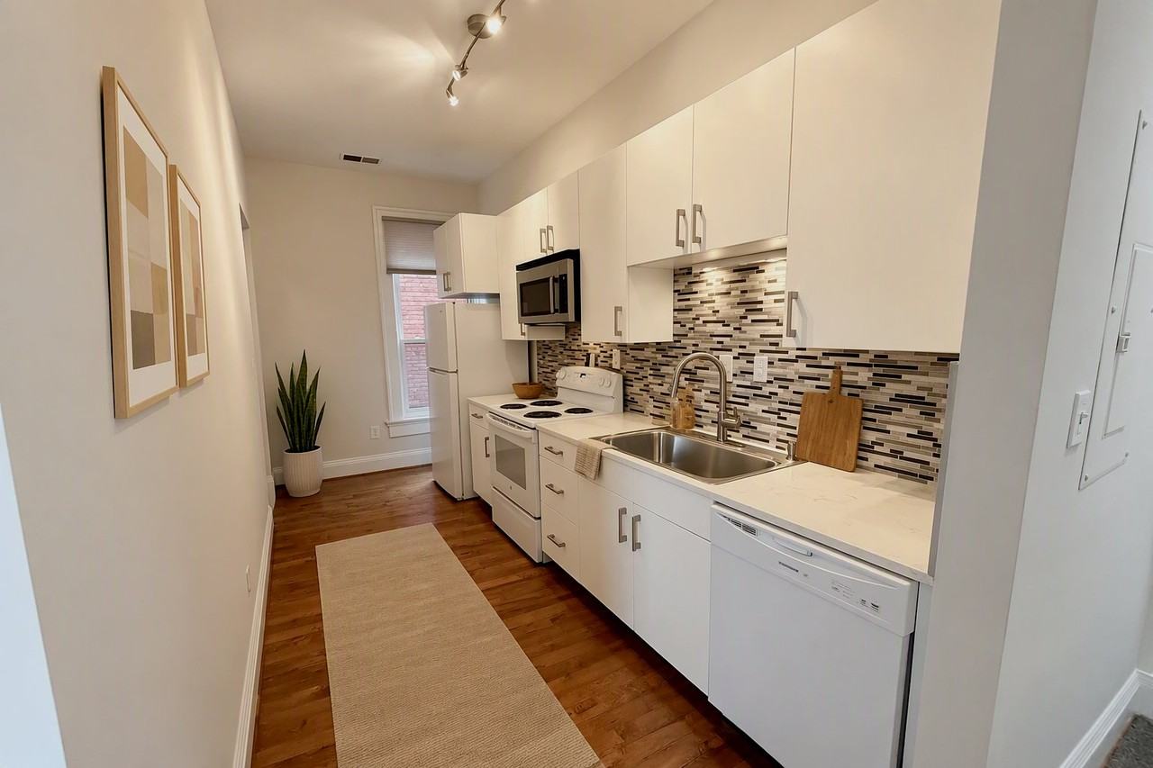 440 Hopkins St #3 - Photo 3 of 12