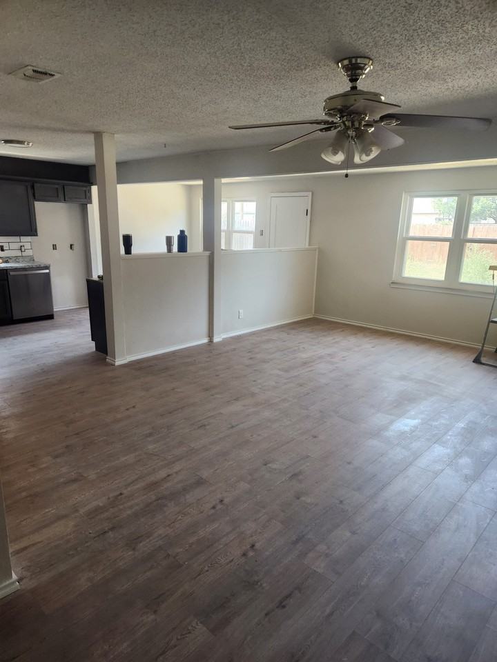 4812 54th St - Photo 3 of 14