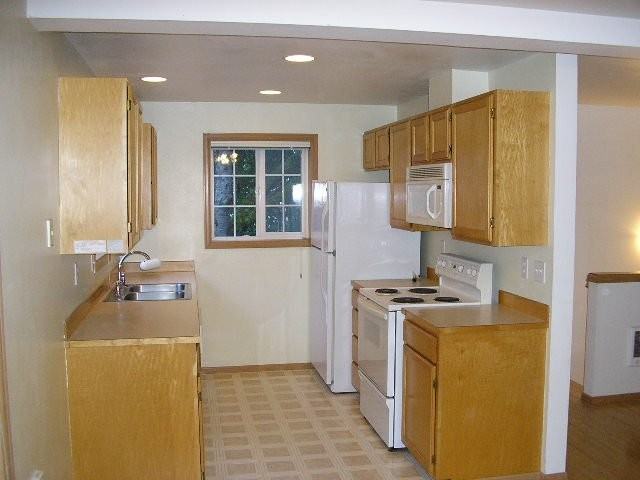 10736 Stone Ave N #A - Photo 5 of 5