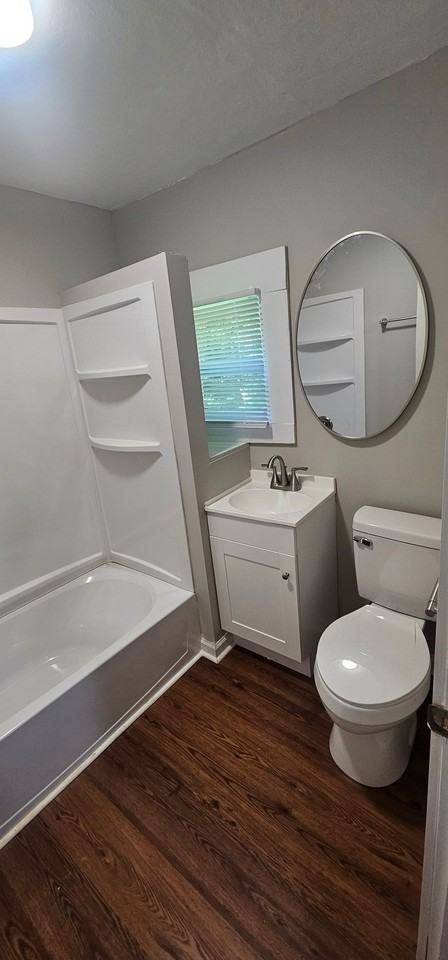 1040 E Circle St - Photo 7 of 20