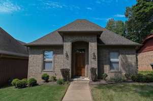 featured image of 2816 Lehigh Dr