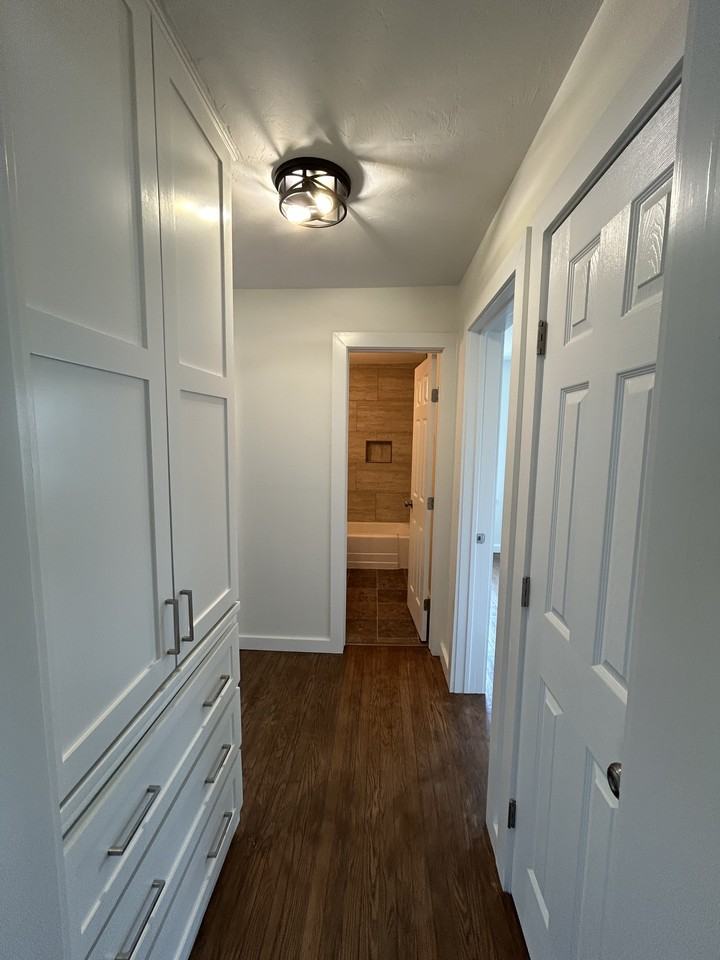 7001 Nw 58th St #1 - Photo 6 of 12