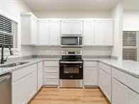 550 Cosmos Street - Photo 5 of 16