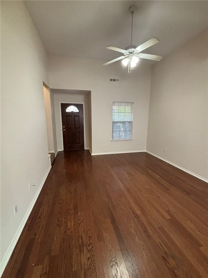 3100 Sw Deerfield Blvd #1 - Photo 2 of 15