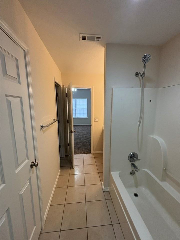3100 Sw Deerfield Blvd #1 - Photo 6 of 15