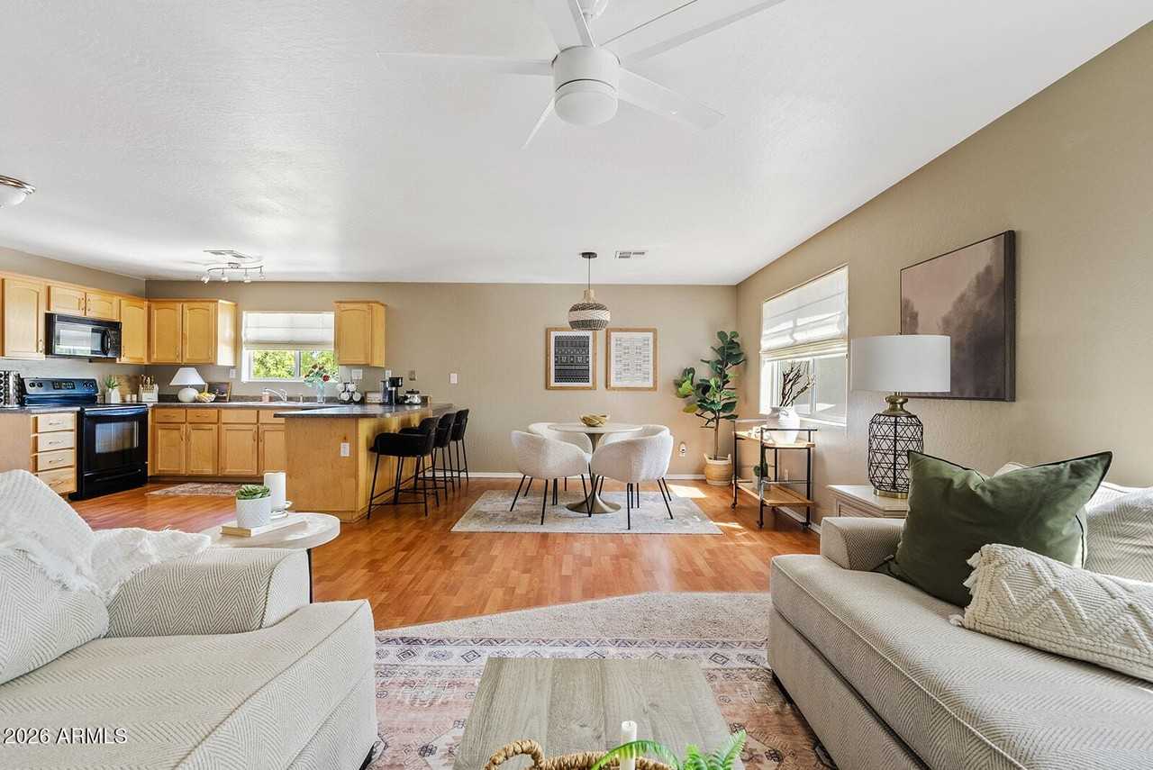 4028 E Lewis 2B Avenue - Photo 3 of 24