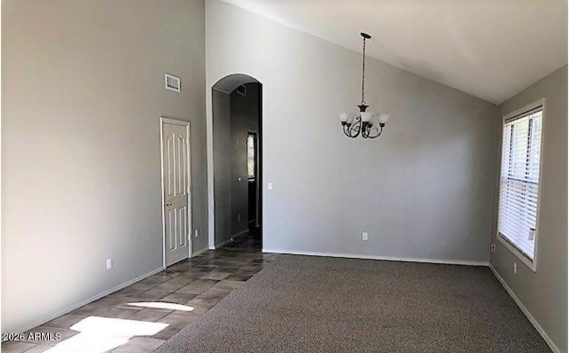 150 S Cobblestone Dr - Photo 2 of 10