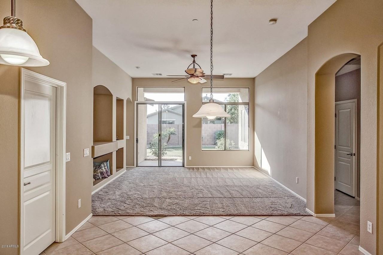 13505 W Catalina Dr - Photo 3 of 19