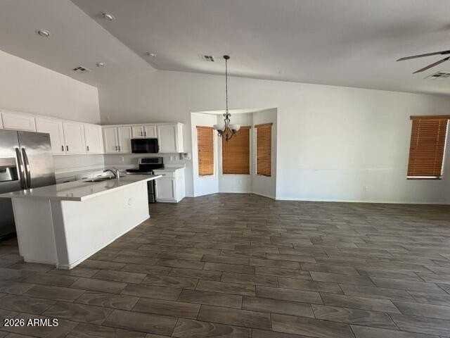 10042 W Veliana Way - Photo 7 of 13