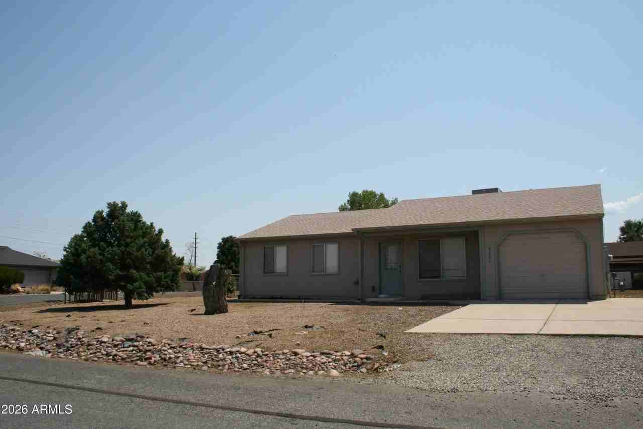 8901 E Waco Ct - Photo 3 of 42