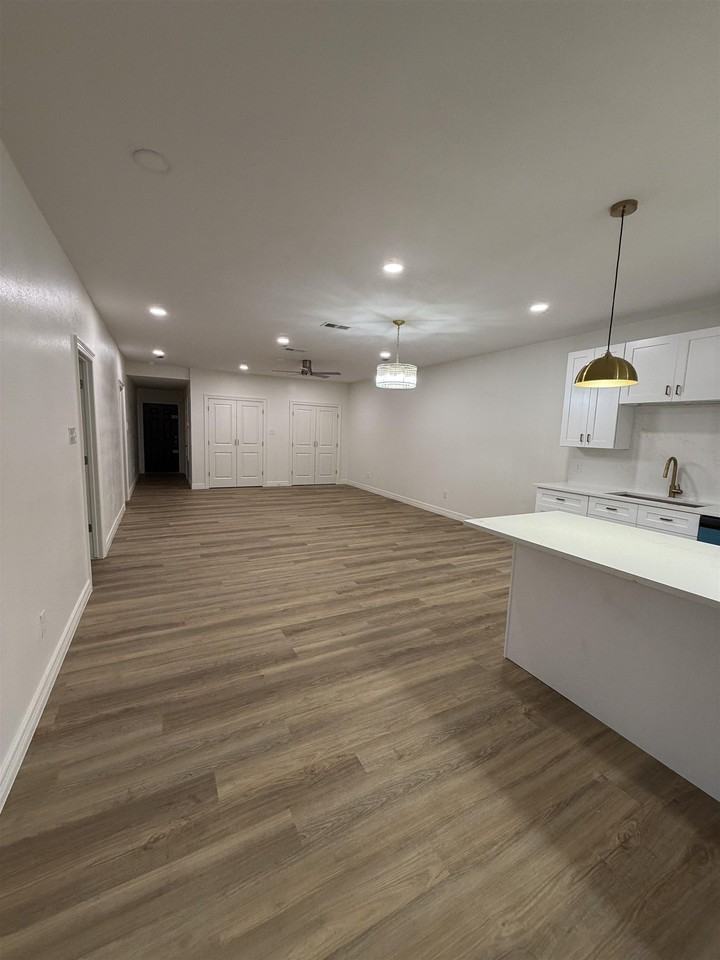 3186 Merriman St - Photo 3 of 11