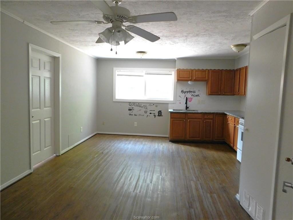 1014 E 23rd St - Photo 5 of 19